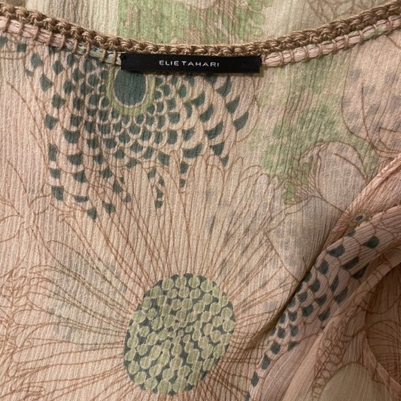 Elie Tahari Dress
Size 4-6 small - Picture 4 of 4